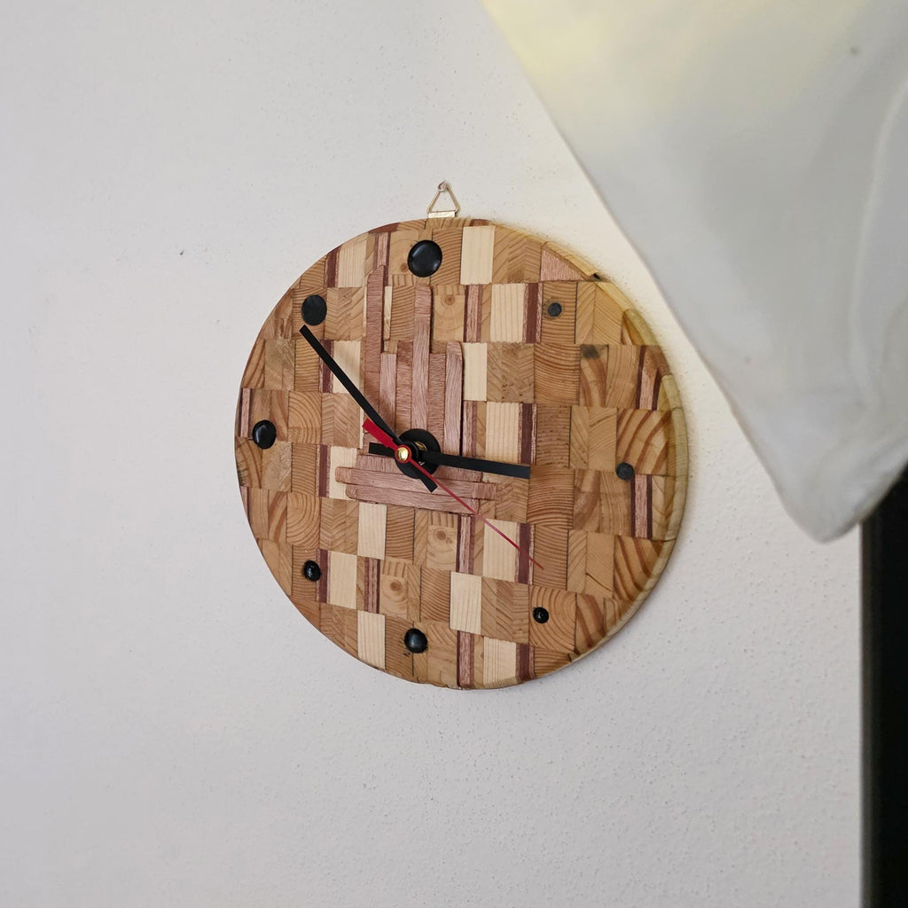 Orologio da parete in legno artigianale – *UNICO*