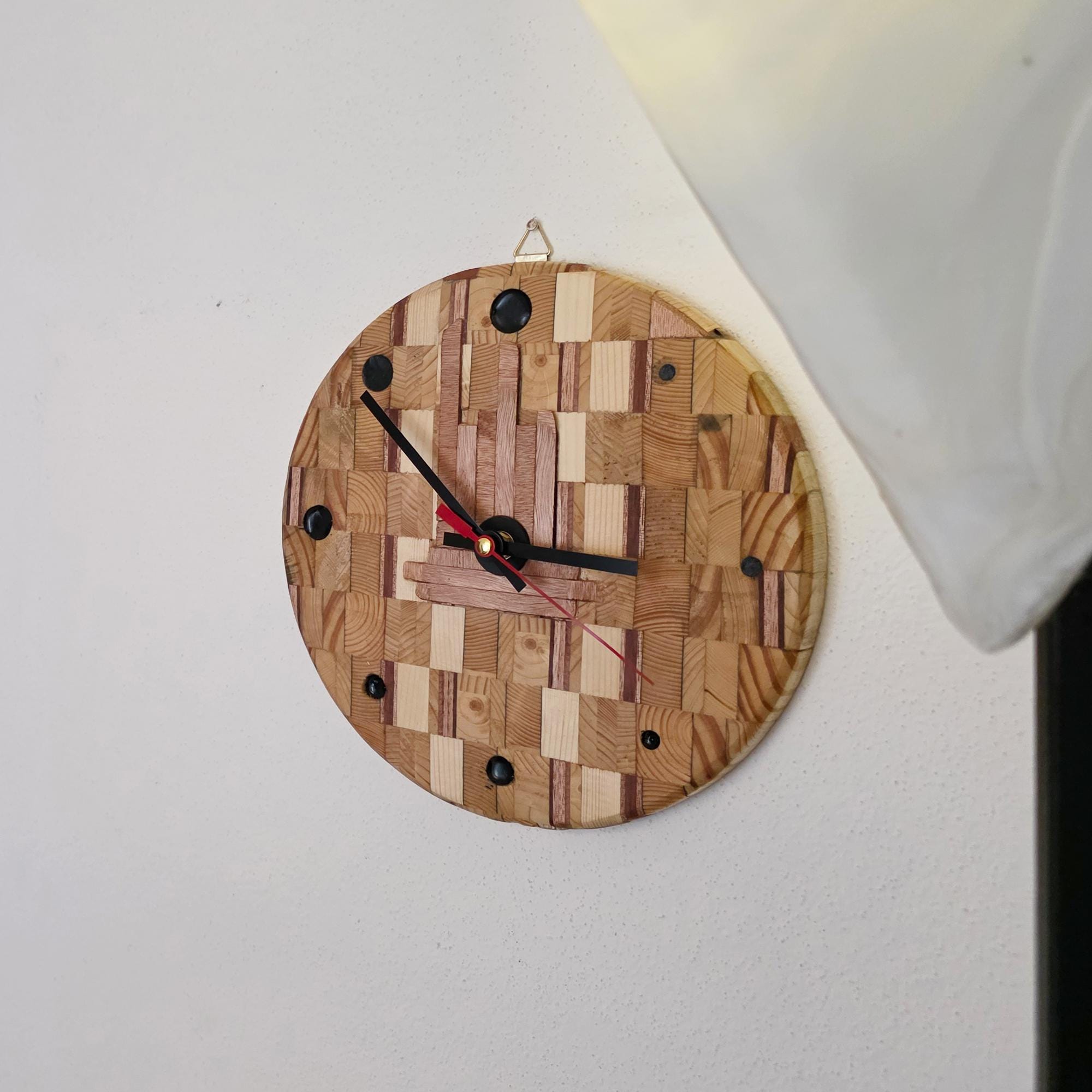 Orologio da parete in legno artigianale – *UNICO*