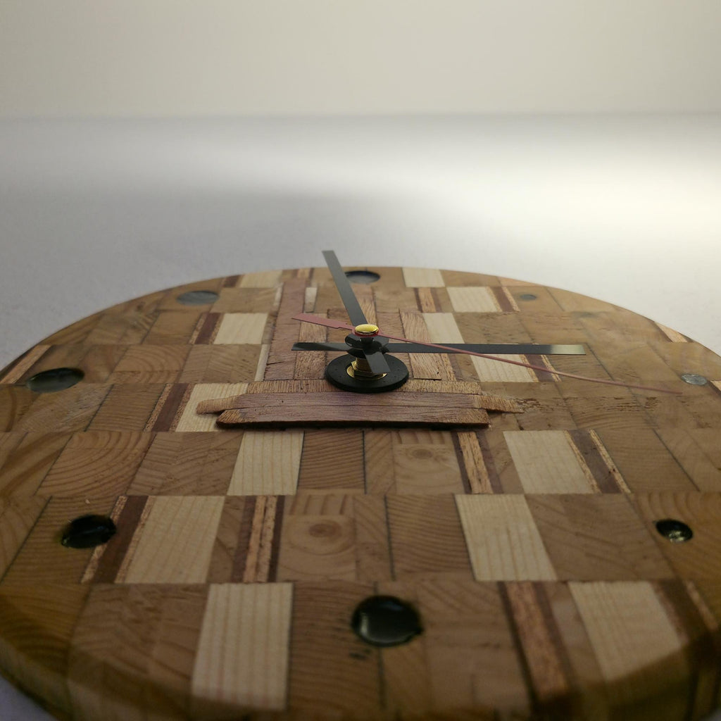 Orologio da parete in legno artigianale – *UNICO*