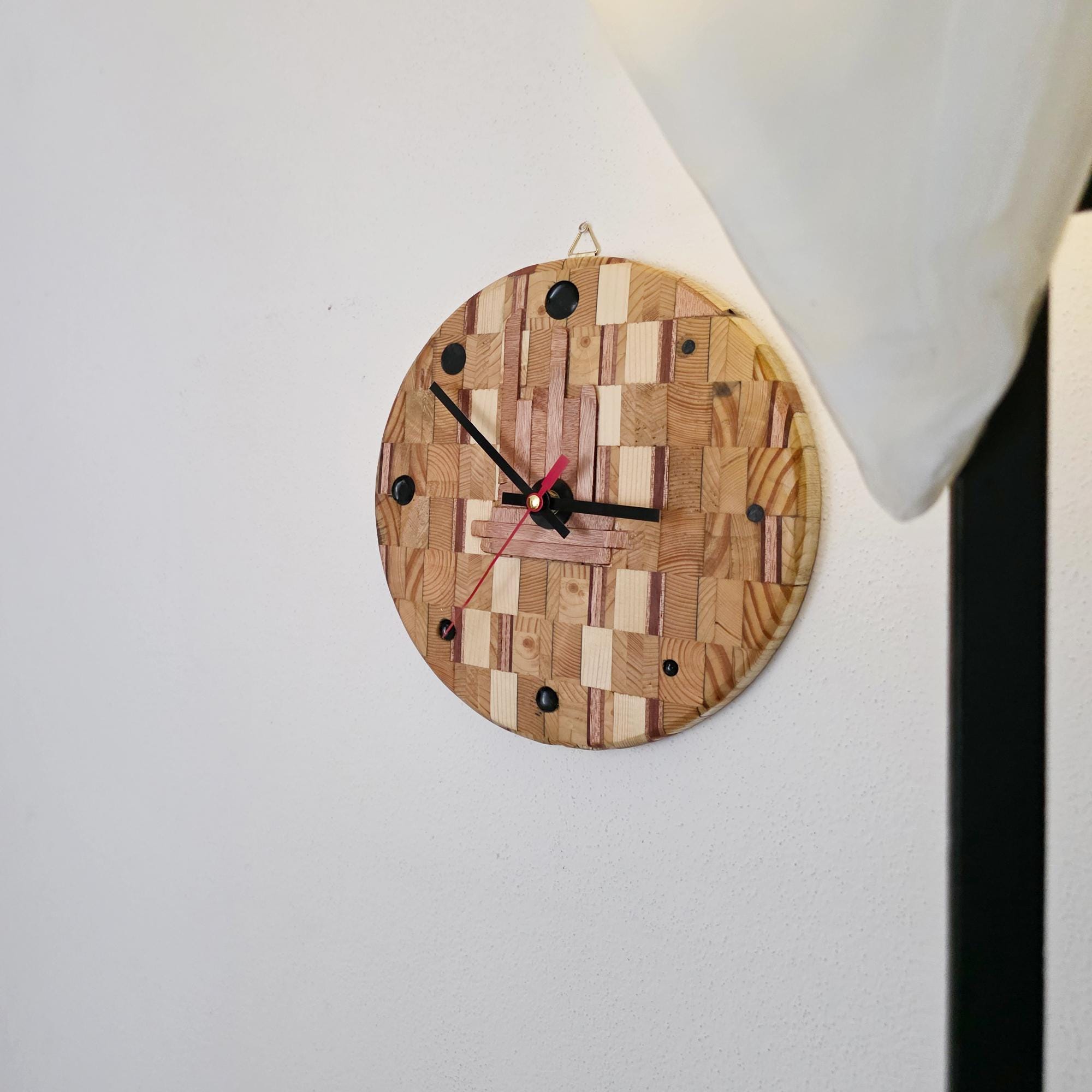 Orologio da parete in legno artigianale – *UNICO*