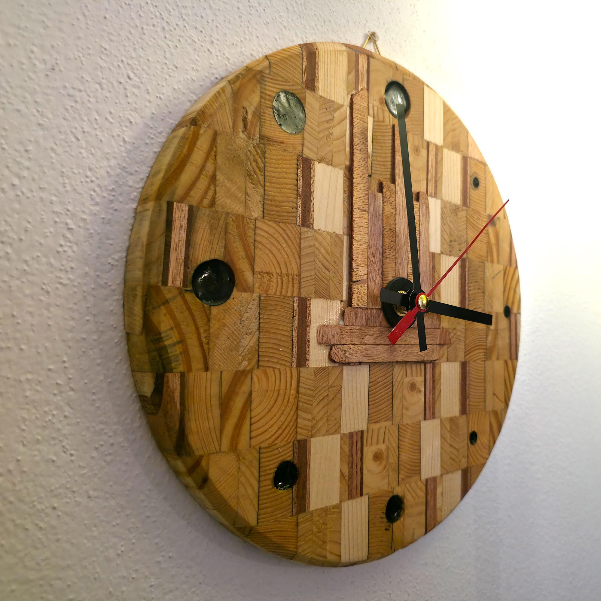 Orologio da parete in legno artigianale – *UNICO*